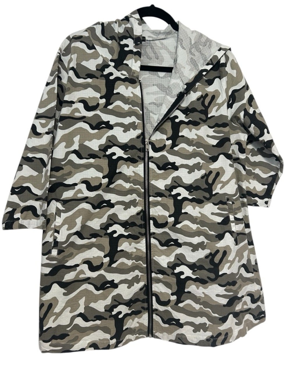 Coco + Carmen OMG 3/4 Sleeve Camo Hooded Jacket Sz S/M - Picture 1 of 3